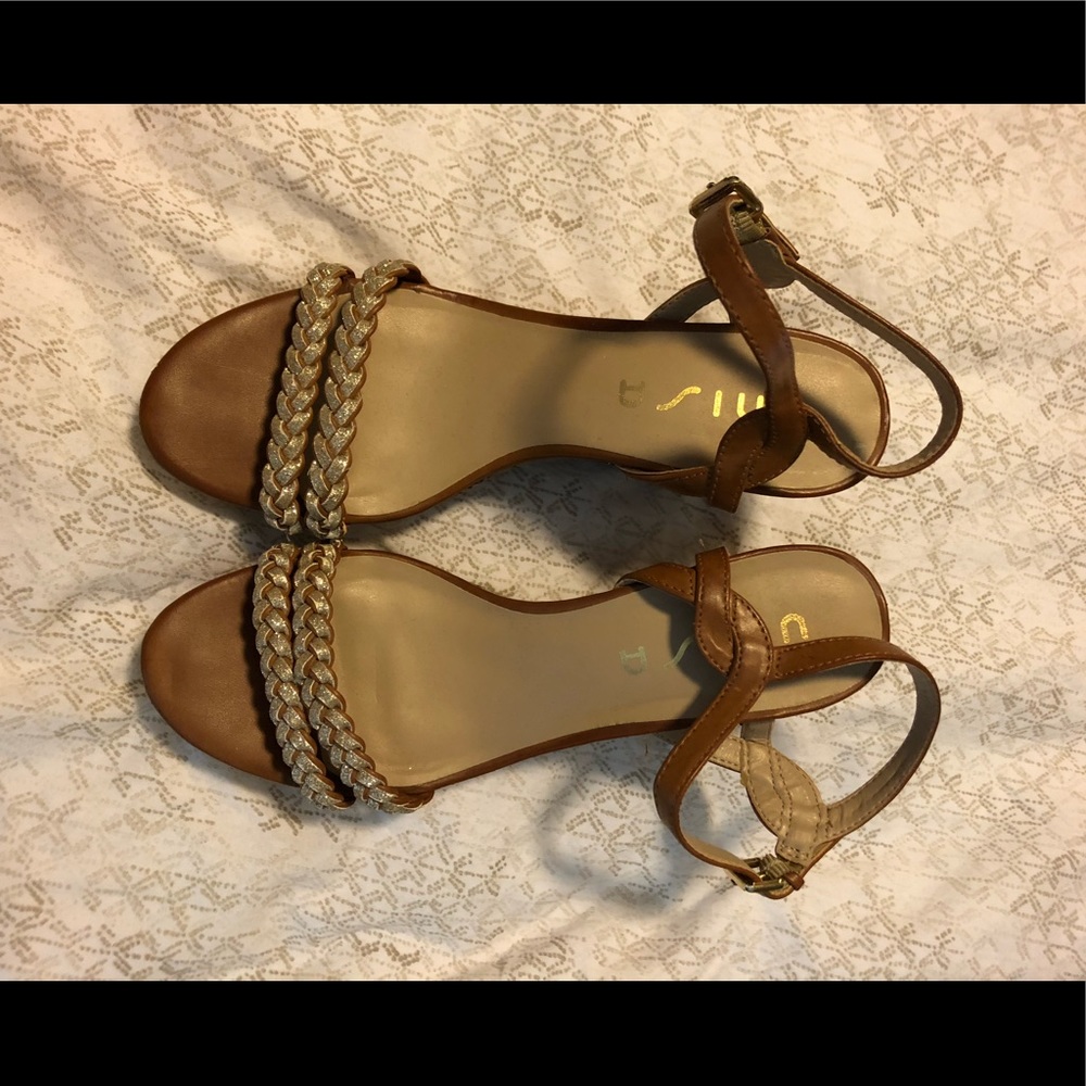 Unisa Wedges Size 9
